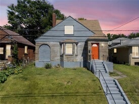 505 Wylie Ave in Clairton, PA - Building Photo