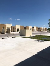 2104-2116 Garden Ridge Dr in Edinburg, TX - Building Photo - Other