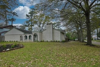 202 Pine Branch Dr in Spring, TX - Building Photo - Building Photo