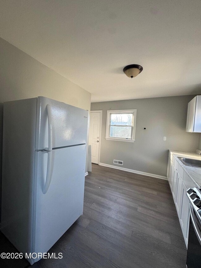 40 Liberty St in Freehold, NJ - Building Photo - Building Photo