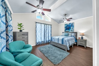 5111 Ashwood Dr in Baytown, TX - Foto de edificio - Building Photo