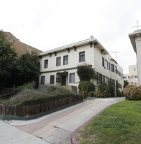 5977 Franklin Ave in Los Angeles, CA - Building Photo