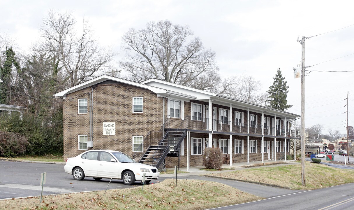 2523 Cedar Ln in Knoxville, TN - Foto de edificio