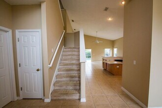 421 Lockbreeze Dr in Davenport, FL - Building Photo - Building Photo