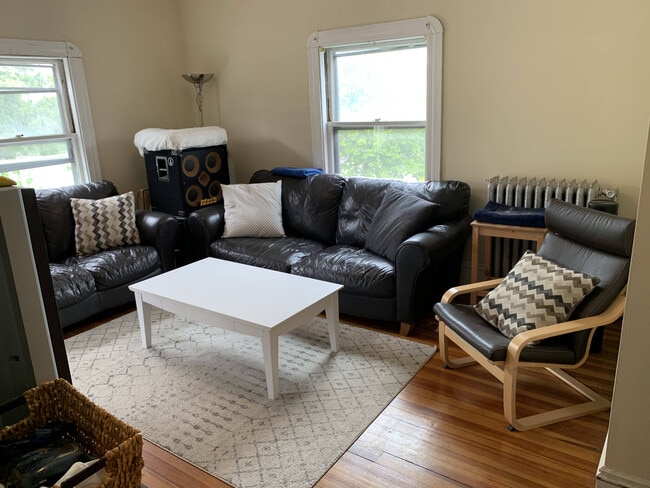 310 Market St, Unit 2