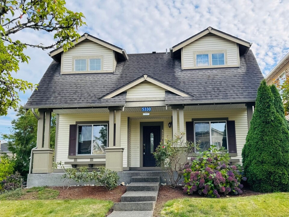5330 Larrabee Way in Mount Vernon, WA - Building Photo