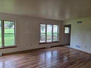 732 Poplar Path in Delafield, WI - Building Photo - Building Photo