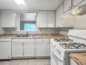 1911 Hearthstone Dr in Austin, TX - Building Photo - Building Photo