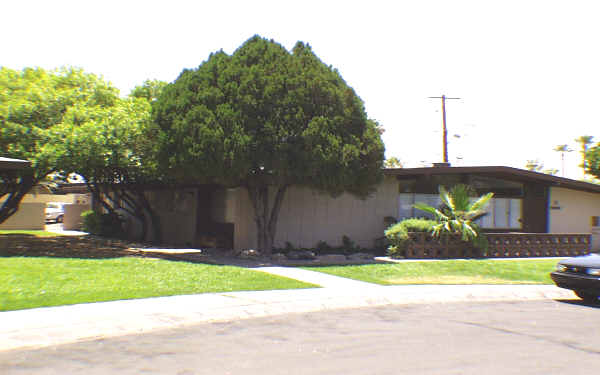 6632 E Cheery Lynn Rd in Scottsdale, AZ - Building Photo - Building Photo