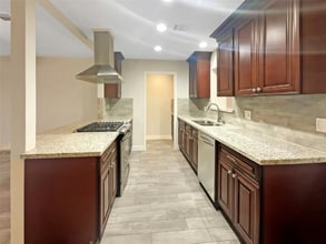 12107 Pompton Dr in Houston, TX - Foto de edificio - Building Photo