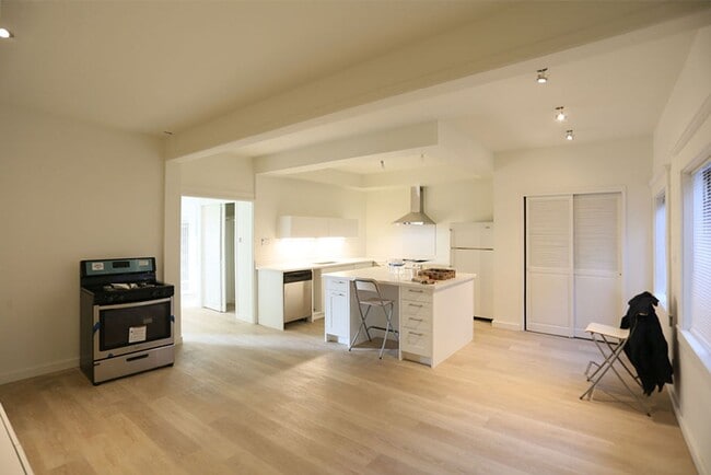 2131 Fillmore St in San Francisco, CA - Building Photo - Building Photo