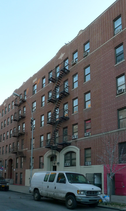 2322 Grand Ave in Bronx, NY - Foto de edificio