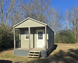 81 Green Ln in Batesville, AR - Building Photo