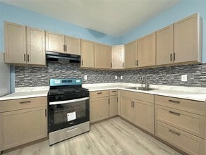 46 Benkard Ave in Newburgh, NY - Building Photo - Building Photo
