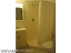 1470 Green Valley Cir-Unit -301 in Naples, FL - Building Photo - Building Photo