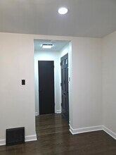 5251 S Hamlin Ave in Chicago, IL - Foto de edificio - Building Photo