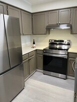 1204 Whitney Ave, Unit 115 in Hamden, CT - Building Photo