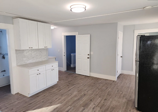 1 West St, Unit 1 in Lebanon, NH - Building Photo - Building Photo