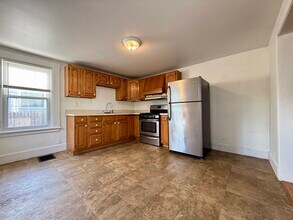 42 Broad St in North Attleboro, MA - Building Photo - Building Photo