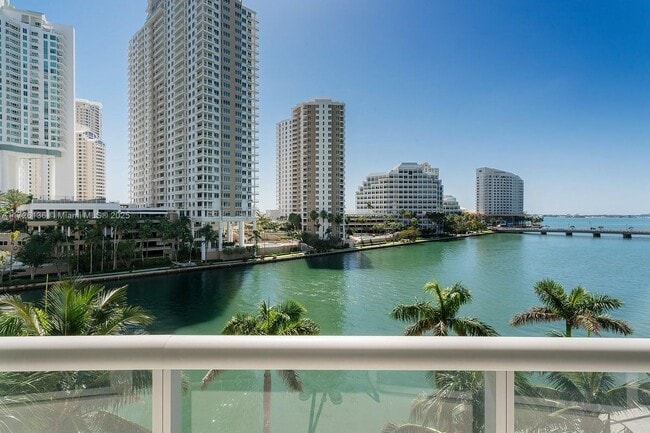 495 Brickell Ave