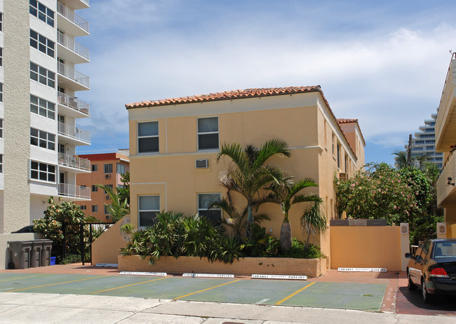 Alto Brba in Fort Lauderdale, FL - Building Photo - Building Photo