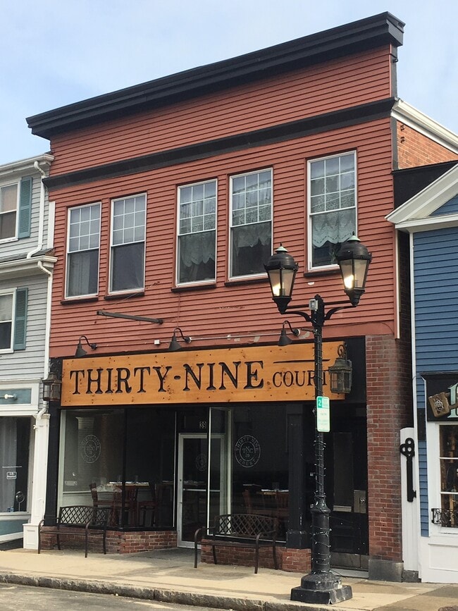 39 Court St, Unit 3