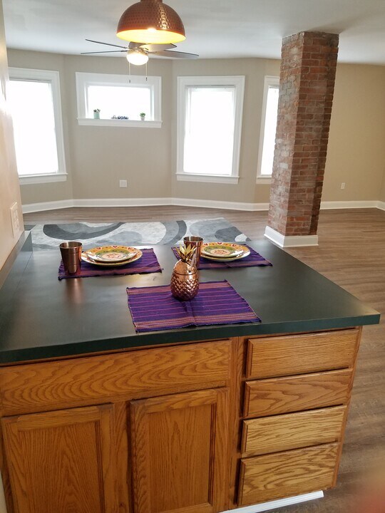 5313 Broadway St, Unit #2 in Lancaster, NY - Building Photo