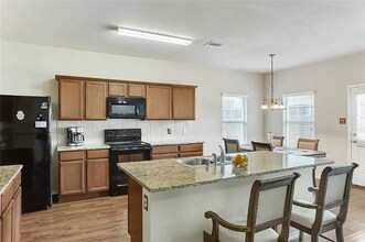 1402 Bent Grass Dr in Princeton, TX - Building Photo - Building Photo