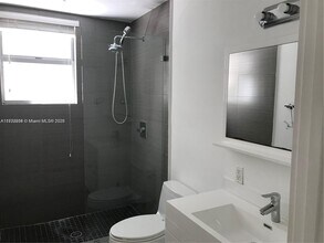 1611 Meridian Ave in Miami Beach, FL - Building Photo - Building Photo