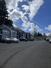 Meadow Point Apartments in Vancouver, WA - Building Photo - Building Photo