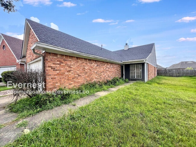 5573 Kaitlyn Dr W in Walls, MS - Building Photo - Building Photo