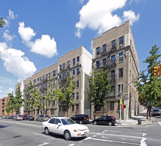 944 Tiffany St in Bronx, NY - Building Photo - Building Photo
