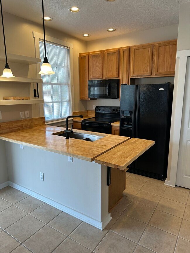 1896 Floyd St in Fernandina Beach, FL - Building Photo - Building Photo