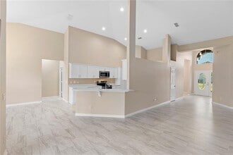 9885 Montclair Cir in Apopka, FL - Building Photo - Building Photo