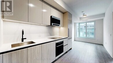 425 Front St E in Toronto, ON - Building Photo - Building Photo