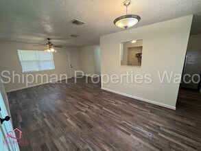 2715 S 2nd St in Waco, TX - Building Photo - Building Photo