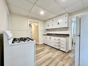 1123 Pine St in Muskegon, MI - Building Photo - Building Photo