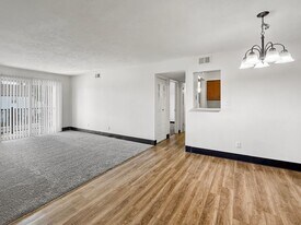 5560 E Virginia St in Evansville, IN - Building Photo