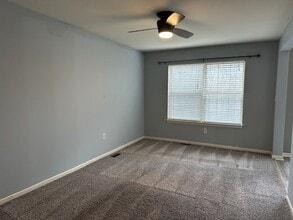 6402 Creekbend Dr in Mechanicsburg, PA - Building Photo - Building Photo