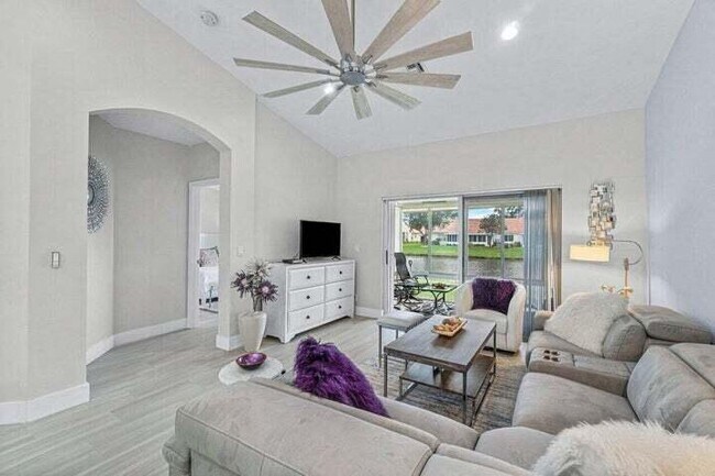 6114 Heliconia Rd in Delray Beach, FL - Building Photo - Building Photo