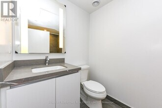 4015 The Exchange in Mississauga, ON - Building Photo - Building Photo