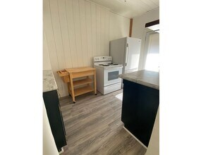 4117 E Lewis St in Wichita, KS - Foto de edificio - Building Photo