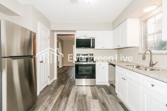 5506 Pine Arbor Dr in Houston, TX - Building Photo - Building Photo