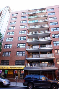 13324 Sanford Ave in Flushing, NY - Foto de edificio - Building Photo