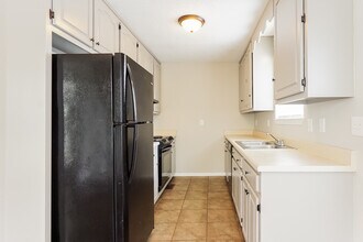 2012 Russet Meadows Ct in Hoover, AL - Building Photo - Building Photo