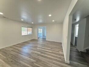 3055 Branch Dr in Holladay, UT - Building Photo - Building Photo