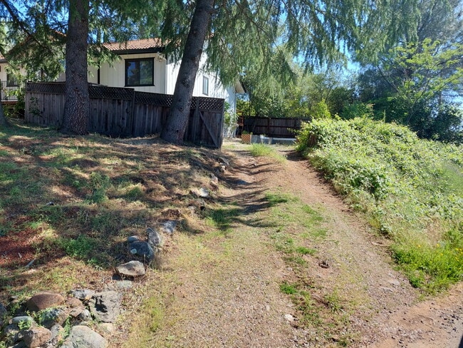 3838 Los Santos Dr in Cameron Park, CA - Building Photo - Building Photo