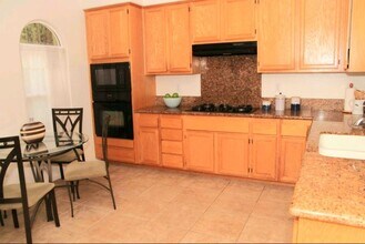 2021 Pleasant Waters Ct in Spring Valley, CA - Building Photo - Building Photo