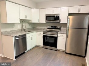 5054 Head Ct in Fairfax, VA - Building Photo - Building Photo