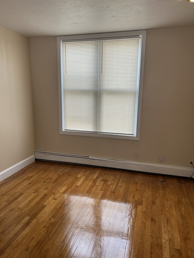 98 Kirtland St, Unit 98 Kirtland St Apt #1, Unit 98 Kirtland St Apt #1